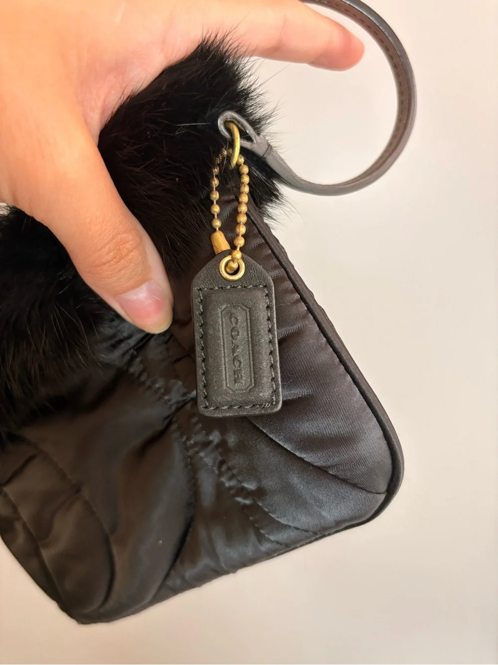 Limited Edition Vintage Y2K Coach SoHo Ski Wristlet in Black